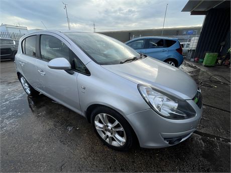 2010 VAUXHALL CORSA SXI SILVER 63K MILES