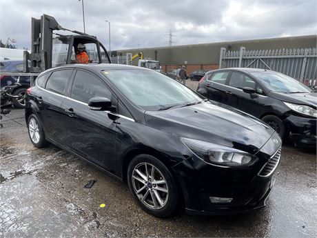 2015 FORD FOCUS ZETEC AUTO BLACK