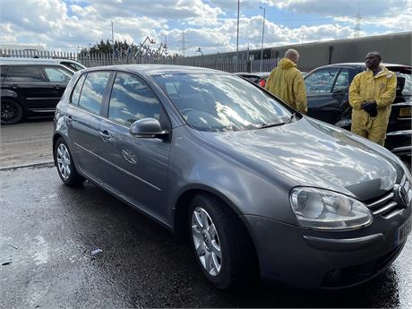 2004 VOLKSWAGEN GOLF GT FSI AUTO GREY