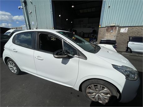 2014 PEUGEOT 208 ACCESS PLUS PURETECH WHITE