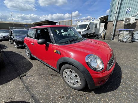 2009 MINI FIRST RED