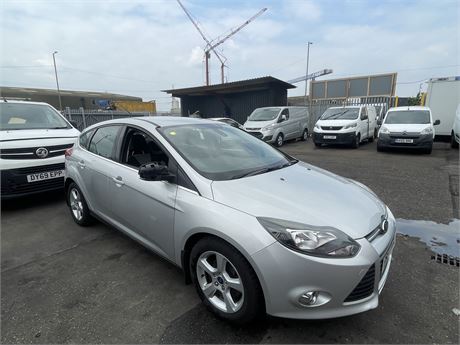 2014 FORD FOCUS ZETEC NAVIGATOR TURBO SILVER