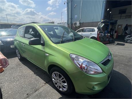 2012 HYUNDAI I20 CLASSIC GREEN