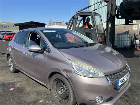 2013 PEUGEOT 208 ALLURE PINK