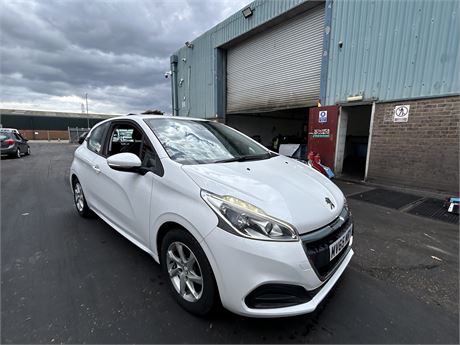 2015 PEUGEOT 208 ACTIVE PURETECH 68 WHITE