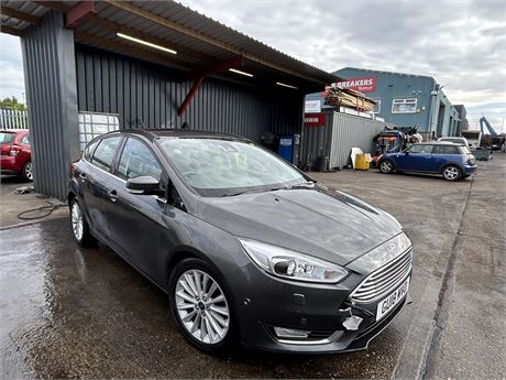 2018 FORD FOCUS TITANIUM X T ECOBOOST 125 S/S GREY