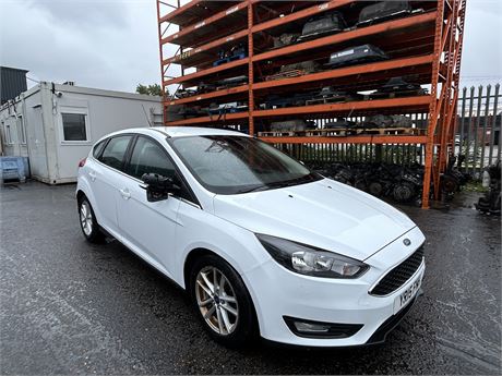2015 FORD FOCUS ZETEC TDCI 115 S/S WHITE