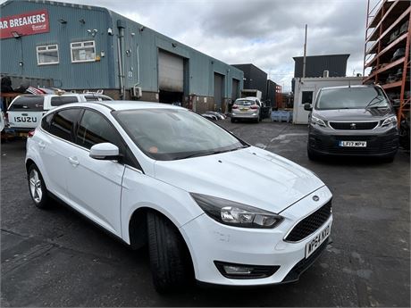 2014 FORD FOCUS ZETEC T ECOBOOST 125 S/S WHITE