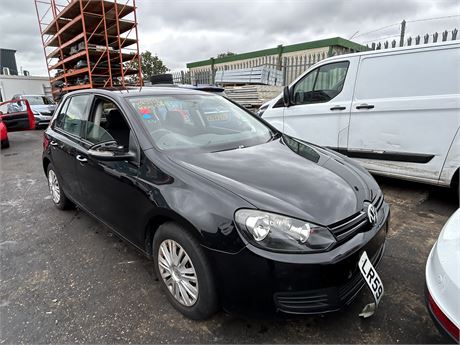 2009 VOLKSWAGEN GOLF S BLACK