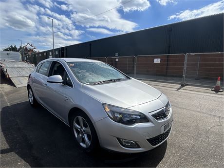 2011 VAUXHALL ASTRA SRI VVT SILVER
