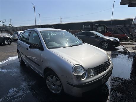 2005 VOLKSWAGEN POLO TWIST AUTO SILVER