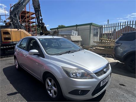 2010 FORD FOCUS ZETEC 100 SILVER