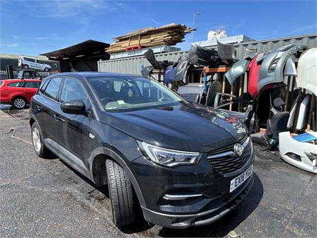 2018 VAUXHALL GRANDLAND X SE 130 TURBO S/S BLACK