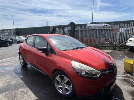 2014 RENAULT CLIO DYNAMIQUE MEDIANAV RED