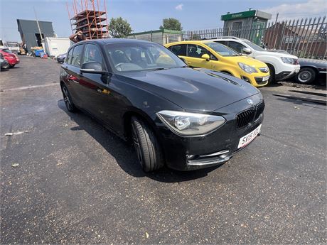 2015 BMW 116D SPORT S/S BLACK