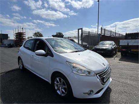 2013 PEUGEOT 208 ACTIVE PURETECH VTI 82 WHITE