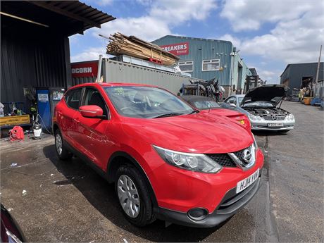 2014 NISSAN QASHQAI VISIA DIG-T S/S RED