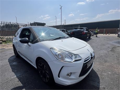 2013 CITROEN DS3 DSTYLE + VTI 120 WHITE
