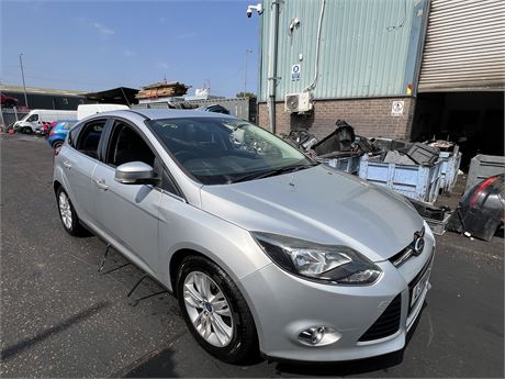 2014 FORD FOCUS TITANIUM NAVIGATOR TURBO ECOBOOST 125 S/S SILVER