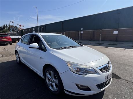 2010 VAUXHALL ASTRA EXCLUSIV 98 VVT WHITE