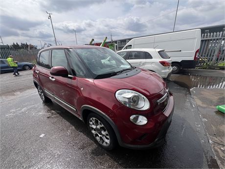 2017 FIAT 500L TREKKING MULTIJET 95 S/S RED